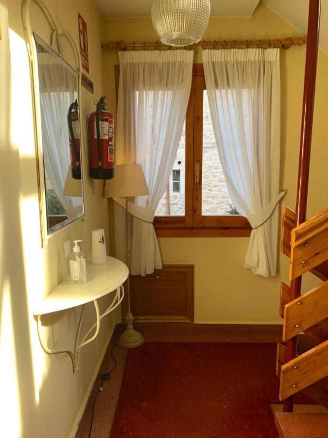 Hostal Docar Lerma Exteriör bild