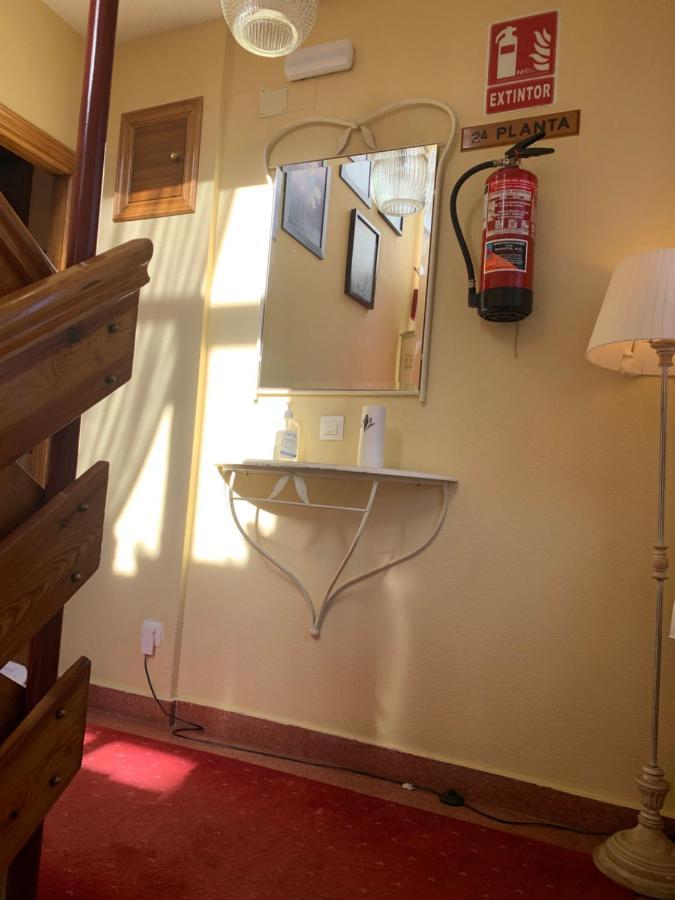 Hostal Docar Lerma Exteriör bild