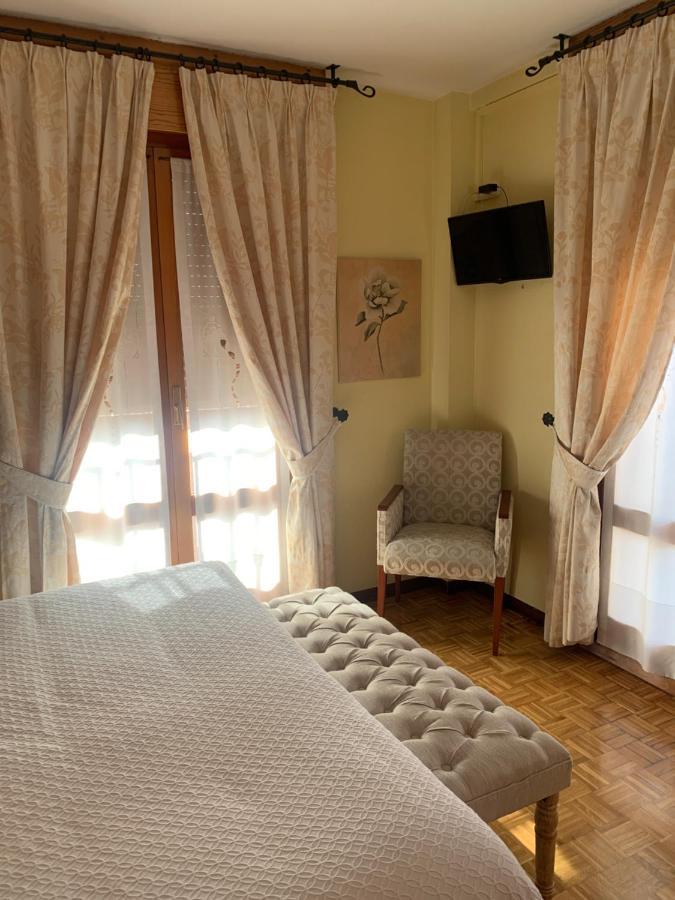 Hostal Docar Lerma Exteriör bild