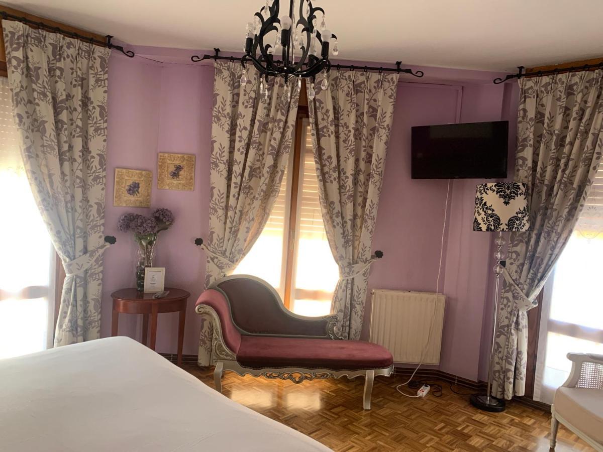 Hostal Docar Lerma Exteriör bild