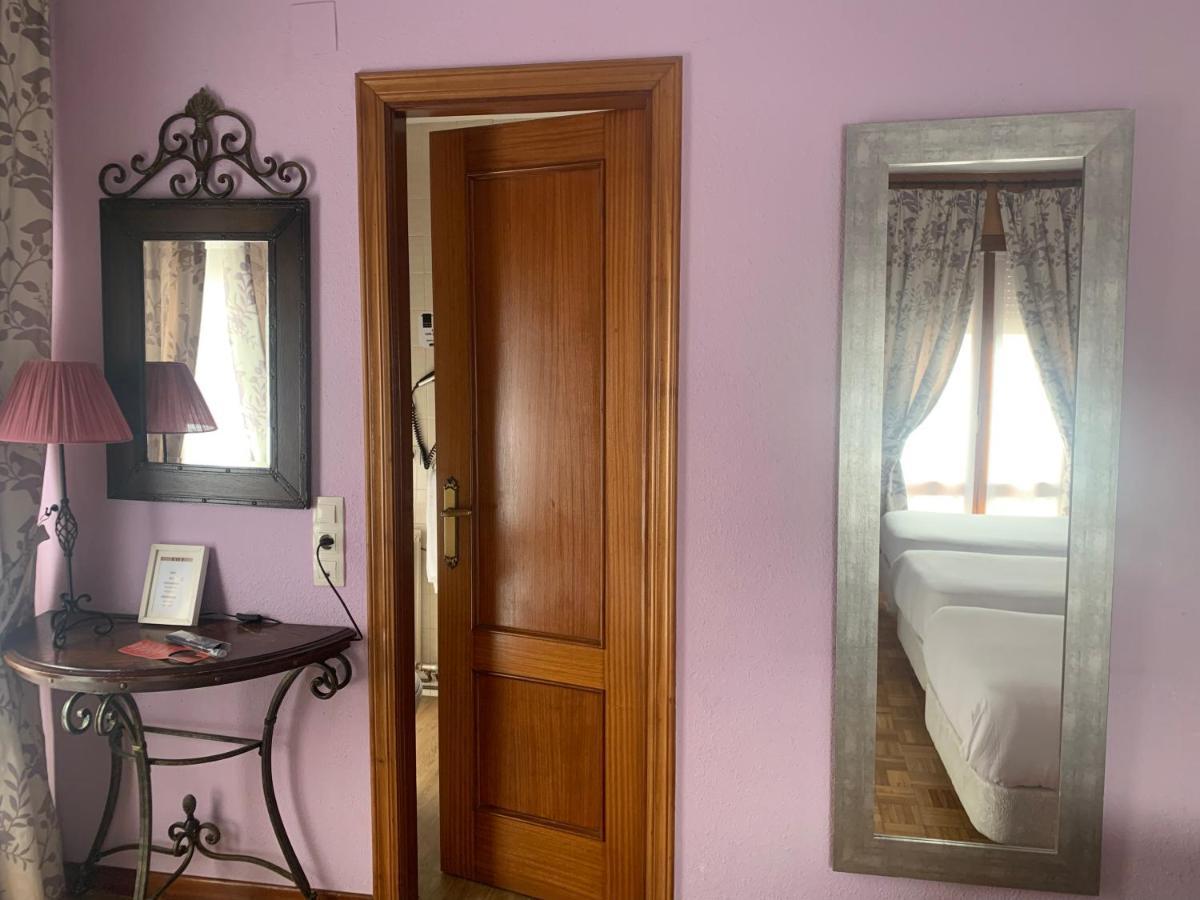 Hostal Docar Lerma Exteriör bild